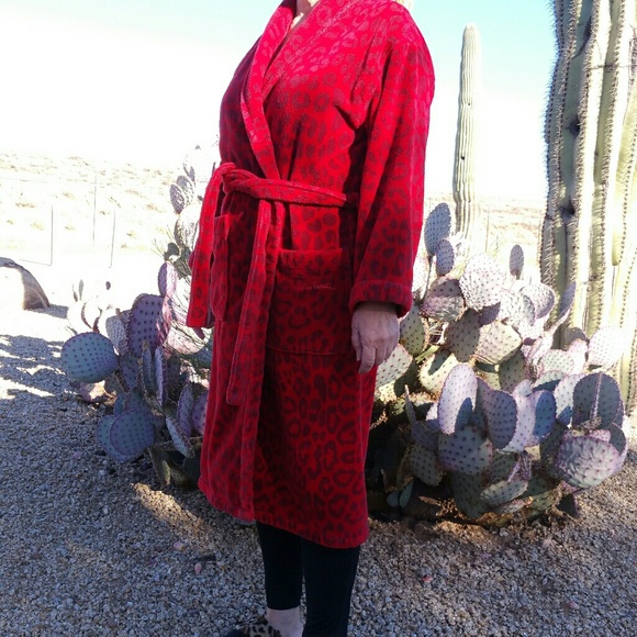 Roberto Cavalli UNISEX Leopard shawl bathrobe $350 - Picture 2 of 6